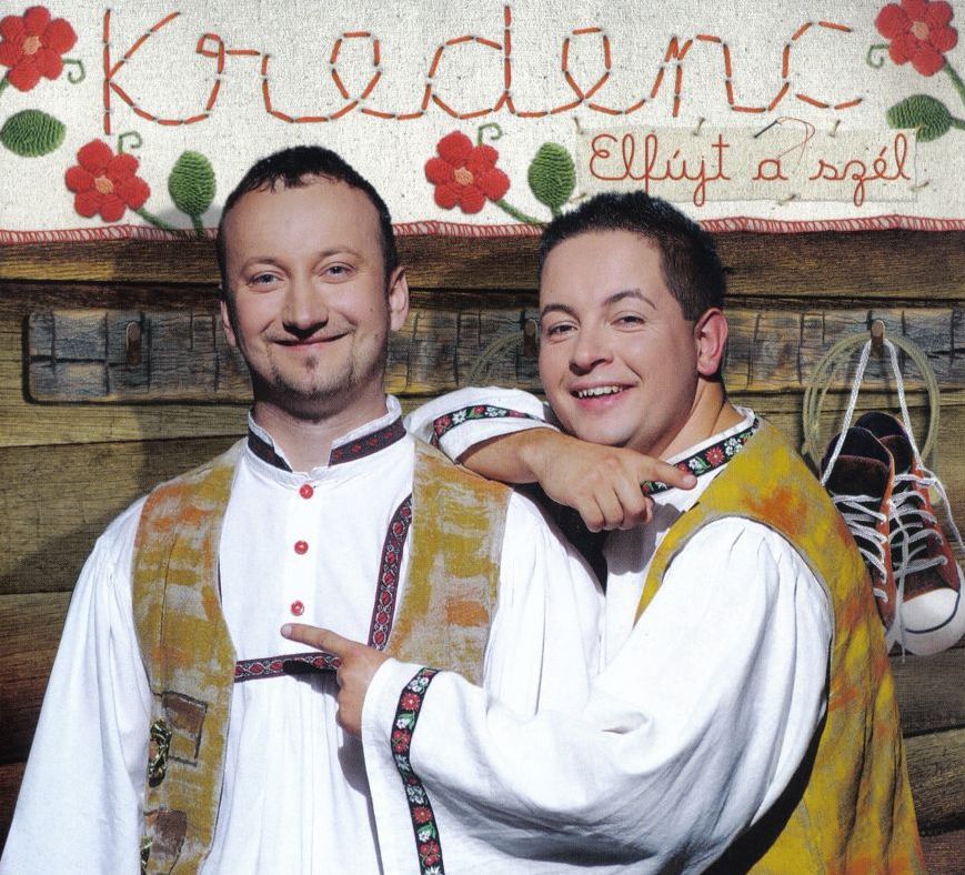 KREDENC EGYÜTTES